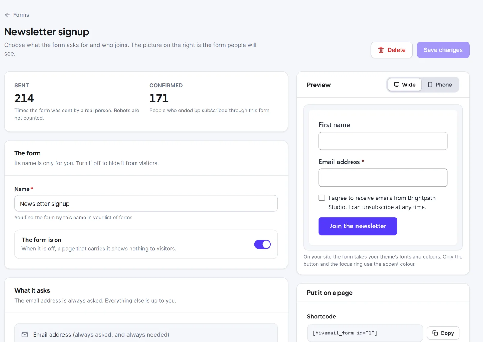 The signup form editor, with the settings cards on the left and the live preview on the right.